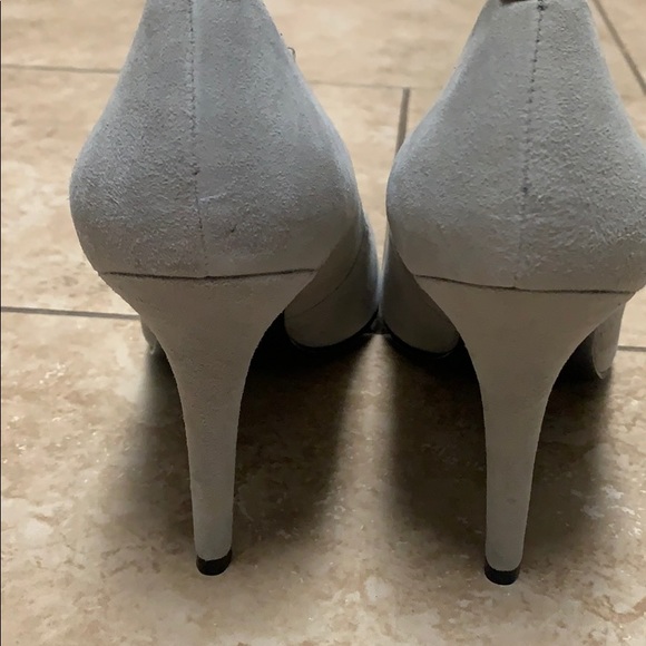 Ralph Lauren suede shoes size 8,light gray color - Picture 7 of 7